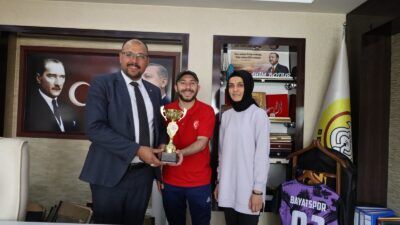 Gençlik ve Spor İlçe Müdürlüğü personellerinden Spor Uzmanı Gamze Aydoğan