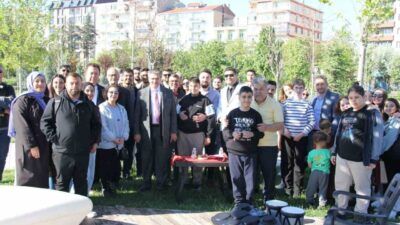 Eskişehir’de Millet Bahçesi’nde ‘Okul hayatından, hayat okuluna’ farkındalık dersi yapıldı.